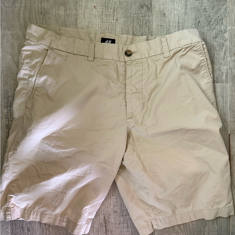 H&M Tan Flat Front Shorts Casual Style